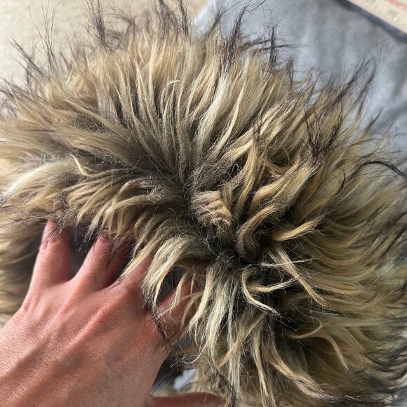 GAP Outdoor Edition Puffer Vest Gray Faux Fur Hood Down Fill Size S - Picture 11 of 11